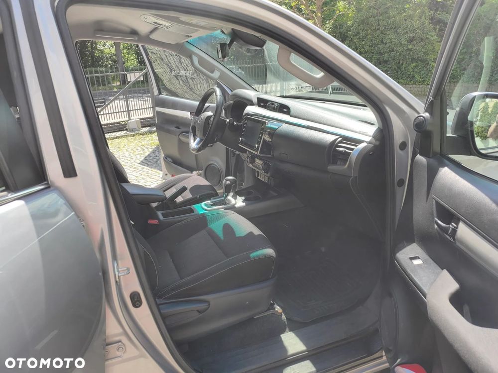 Toyota Hilux 2.8 D-4D Double Cab SR5 4x4 - 6