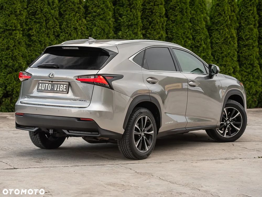 Lexus NX 300h Prestige AWD - 13