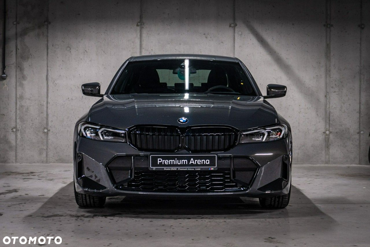 BMW Seria 3 330i xDrive - 4