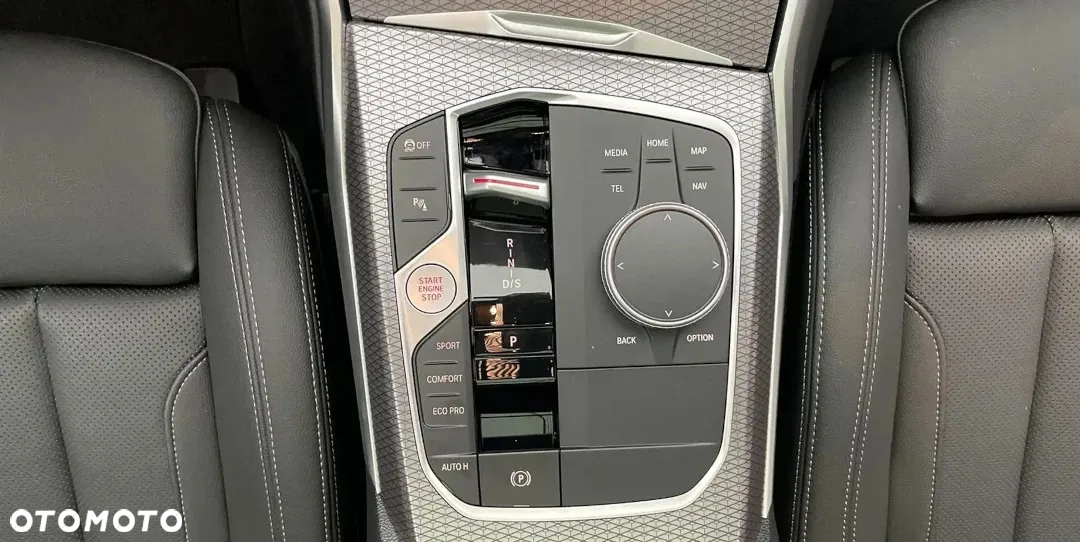 BMW Seria 3 320i M Sport - 8