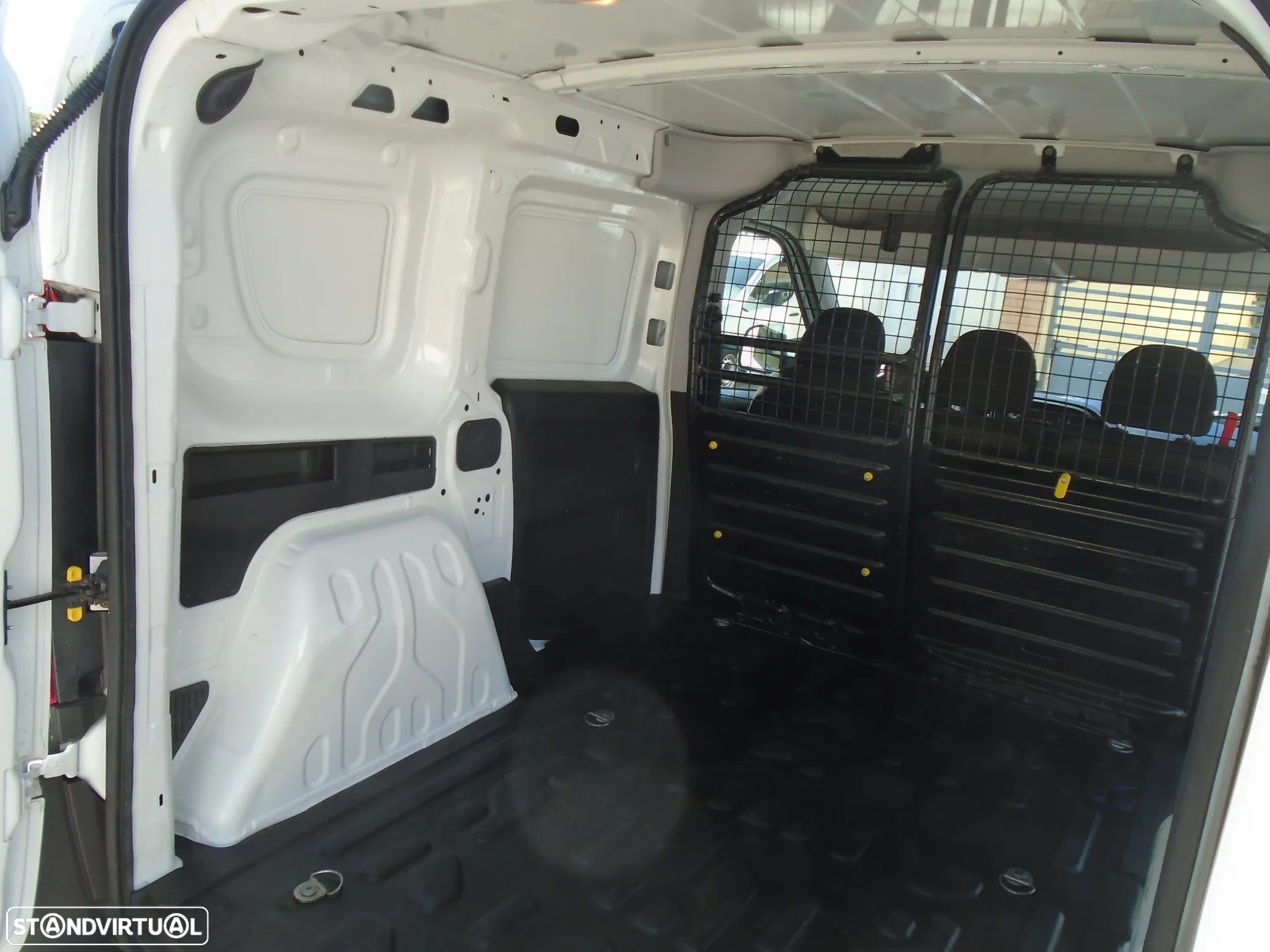 Fiat DOBLO 1.3 M-Jet 3 LUGARES 95 CV IVA DEDUTIVEL-NACIONAL - 20