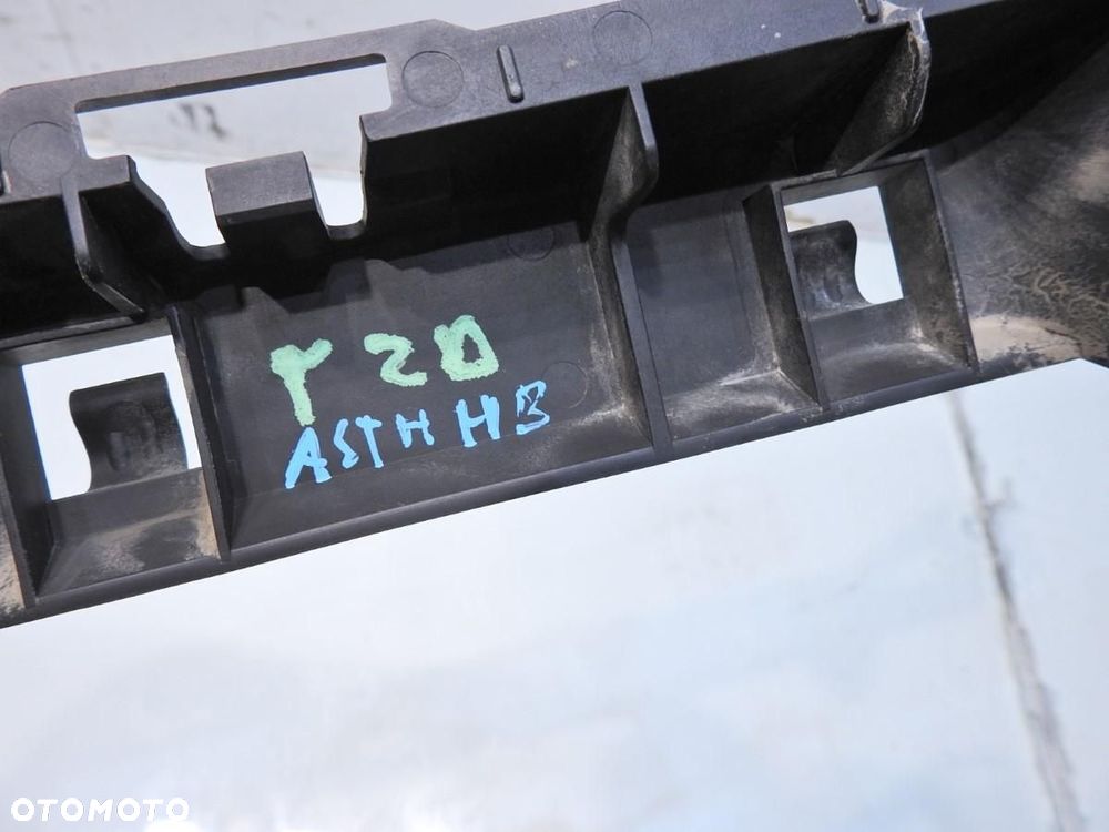 ŚLIZG ZDERZAKA TYŁ OPEL ASTRA III H HB 24460363 - 2