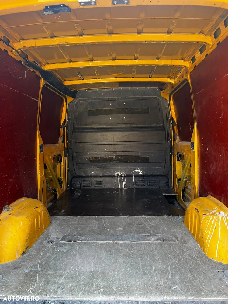 Volkswagen CRAFTER - 9