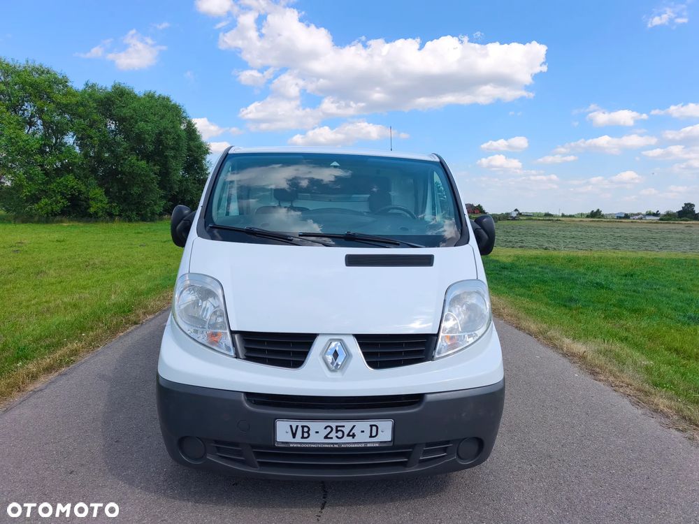 Renault Trafic - 2