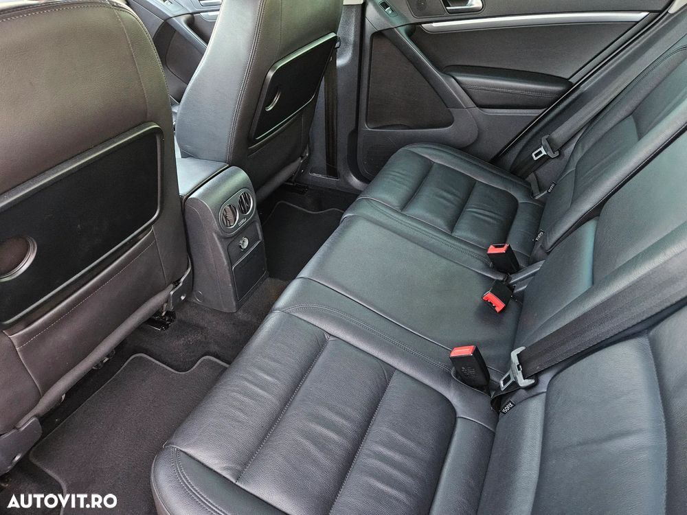 Volkswagen Tiguan 2.0 TDI DPF 4Motion BlueMotion Technology DSG Lounge Track & Style - 17