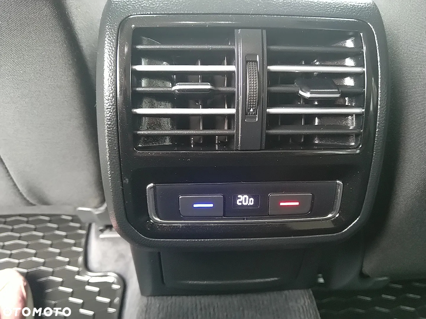 Volkswagen Passat 2.0 TDI BMT Comfortline DSG - 17