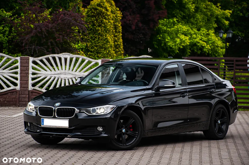 BMW Seria 3 320d Sport Line - 3