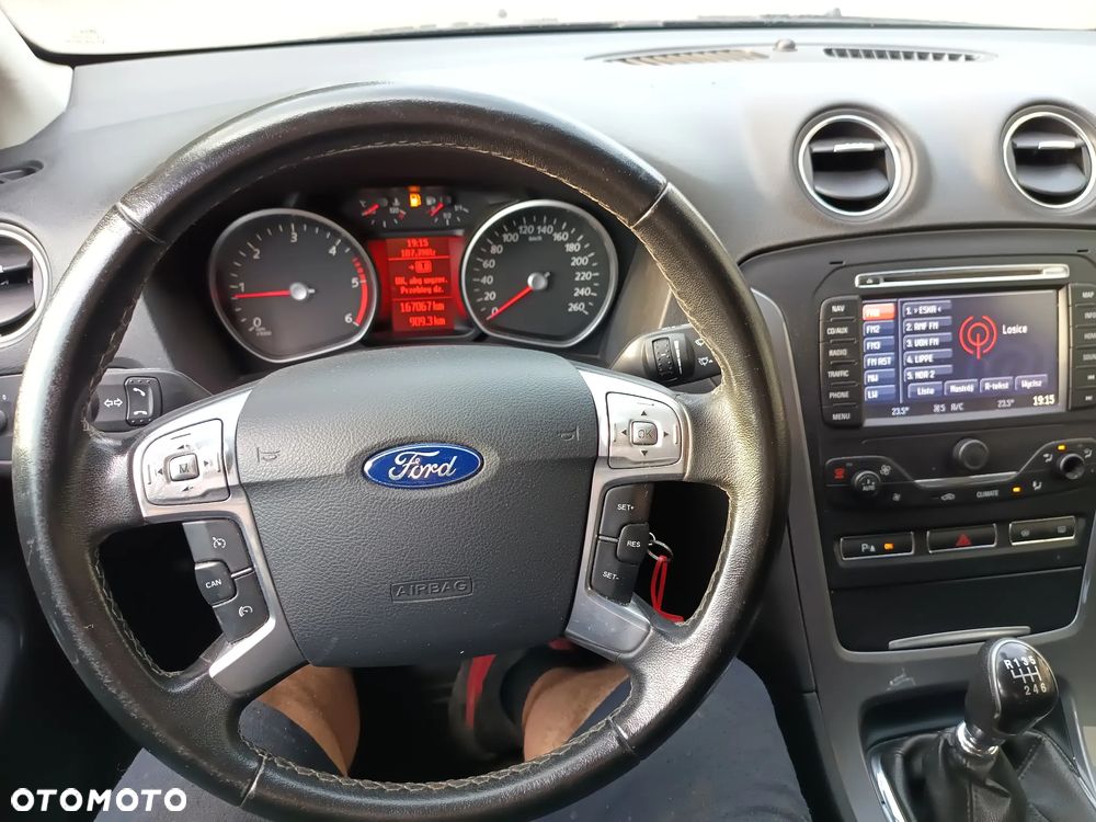 Ford Mondeo 2.0 TDCi Titanium - 29
