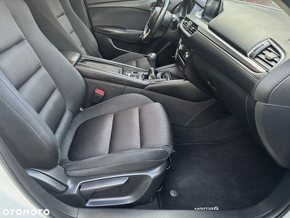 Mazda 6 2.0 Kombi SKYACTIV-G Sports-Line - 24