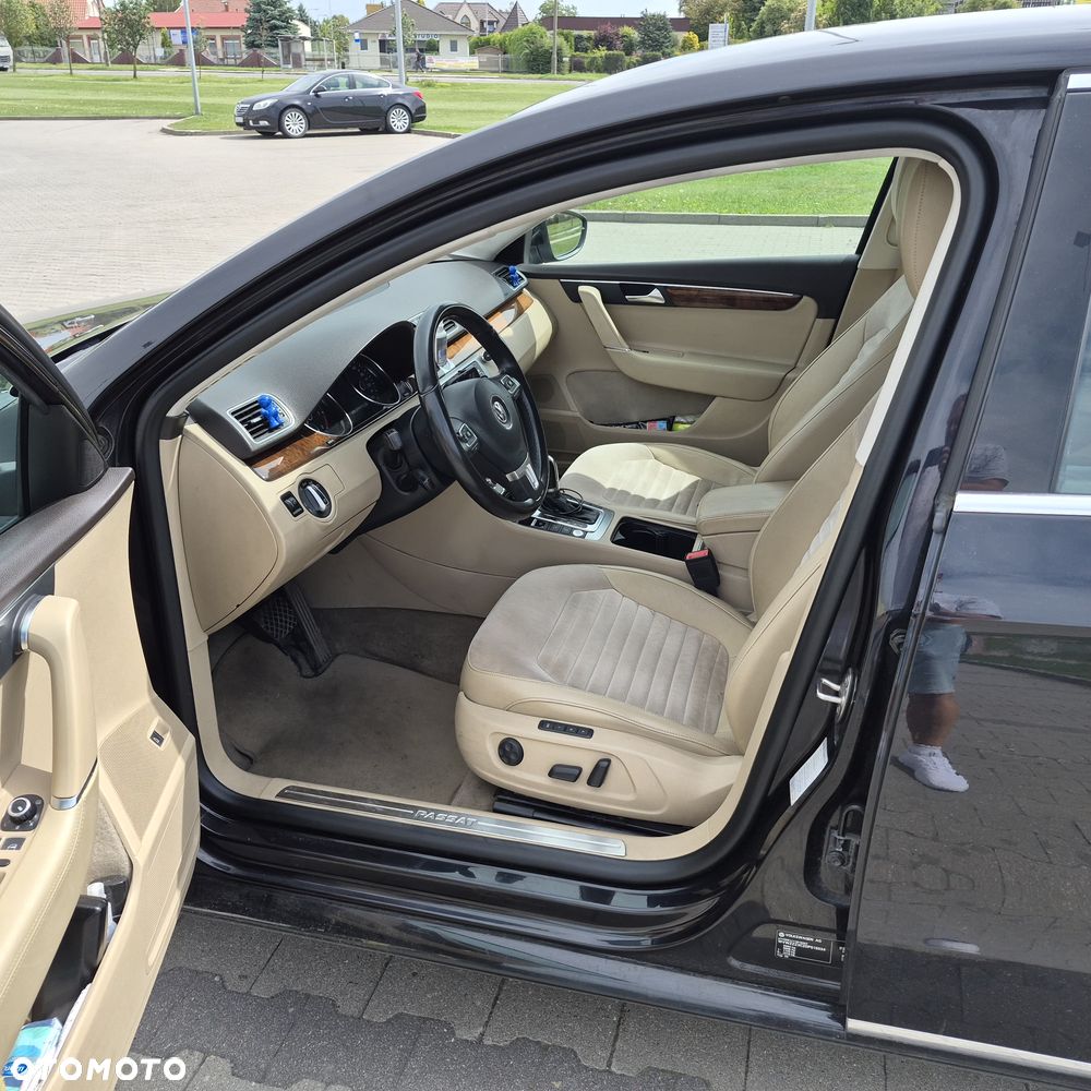 Volkswagen Passat 2.0 TSI Highline DSG - 10