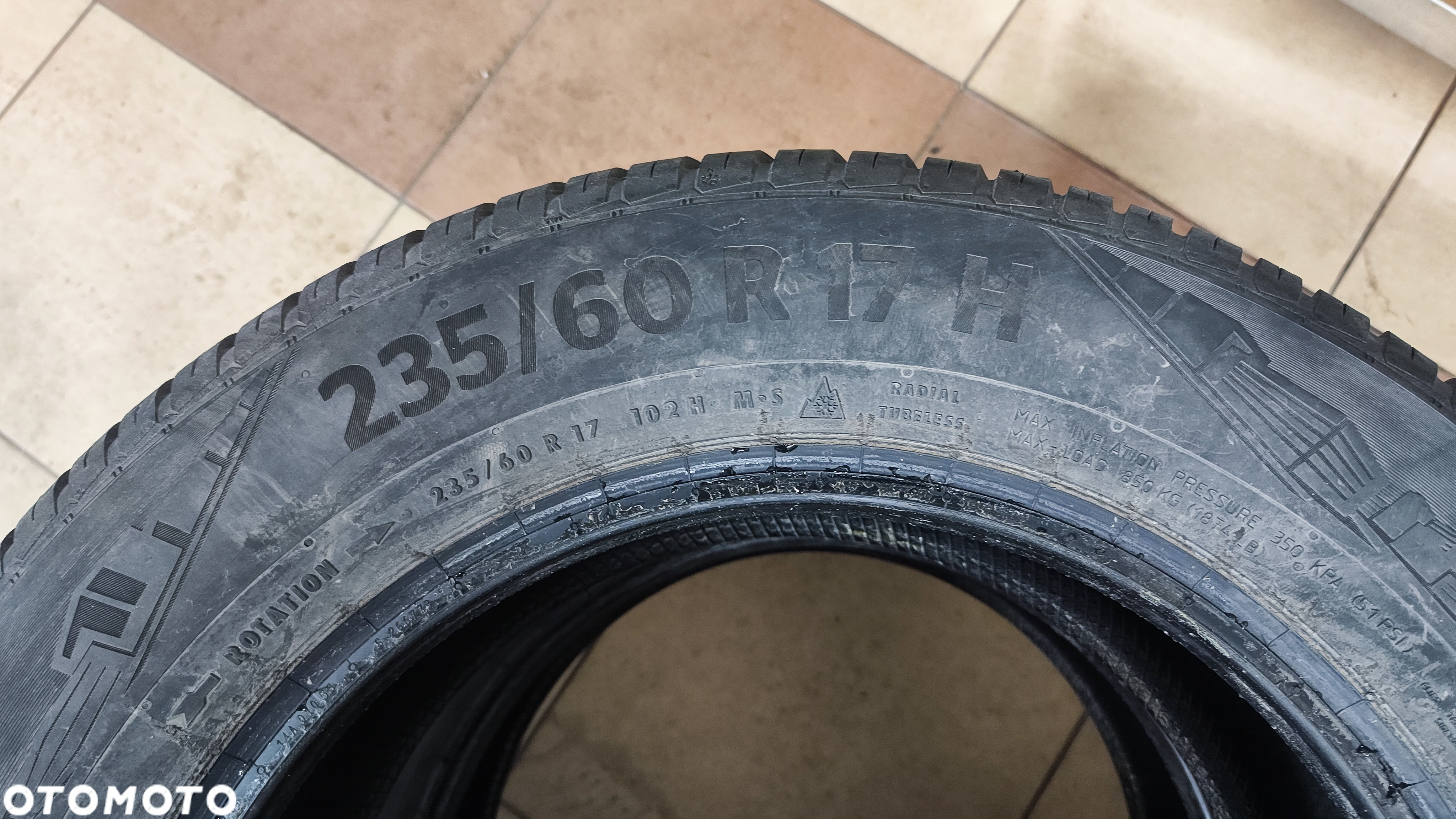 Dwie opony wielosezonowe Continental 235/60/17nowe - 2