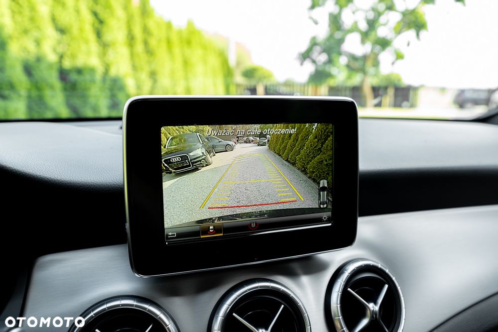 Mercedes-Benz CLA 250 7G-DCT AMG Line - 38