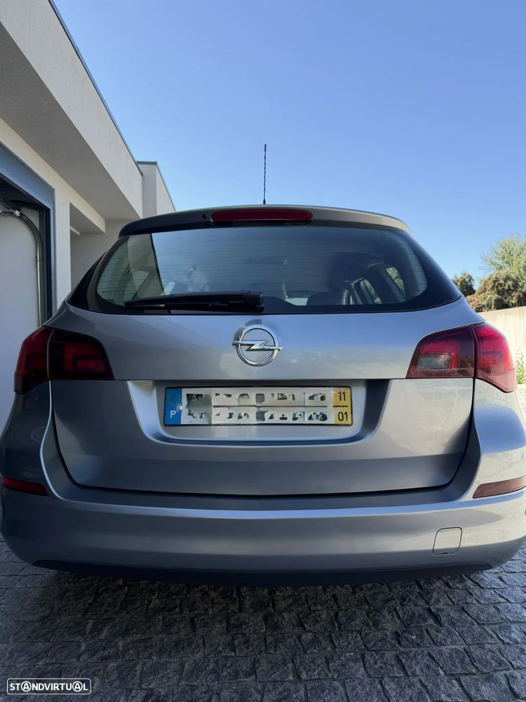 Opel Astra Sports Tourer - 9