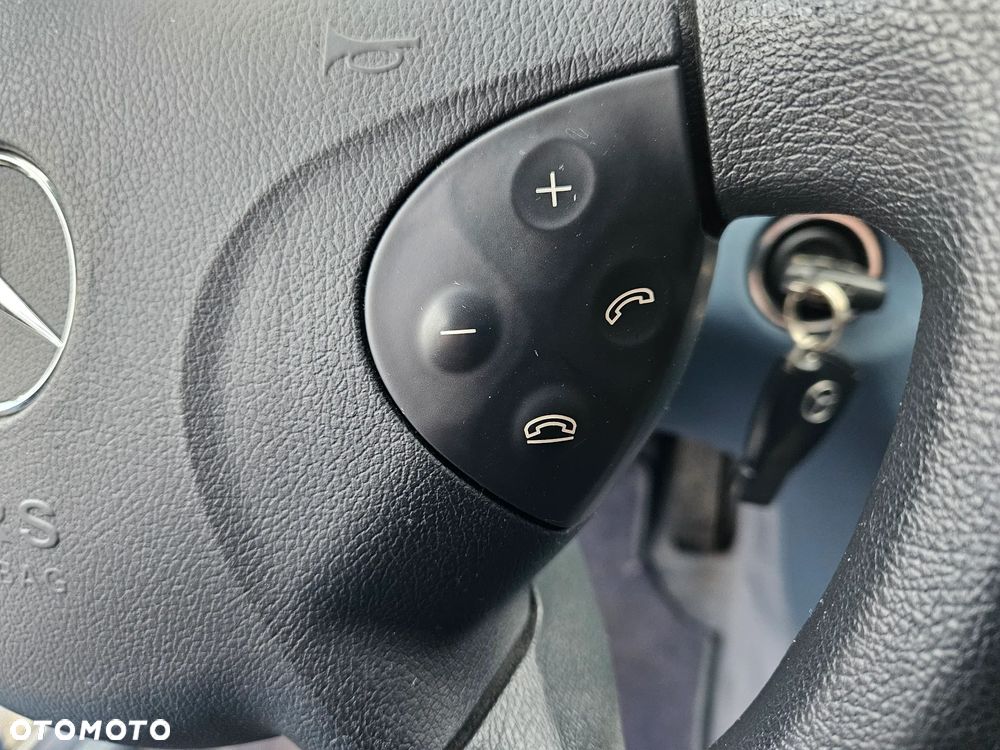 Mercedes-Benz Klasa E 200 Kompressor Automatik Classic - 27