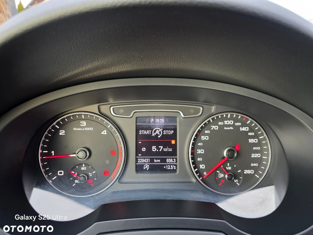 Audi Q3 2.0 TDI Edycja Specjalna - 36