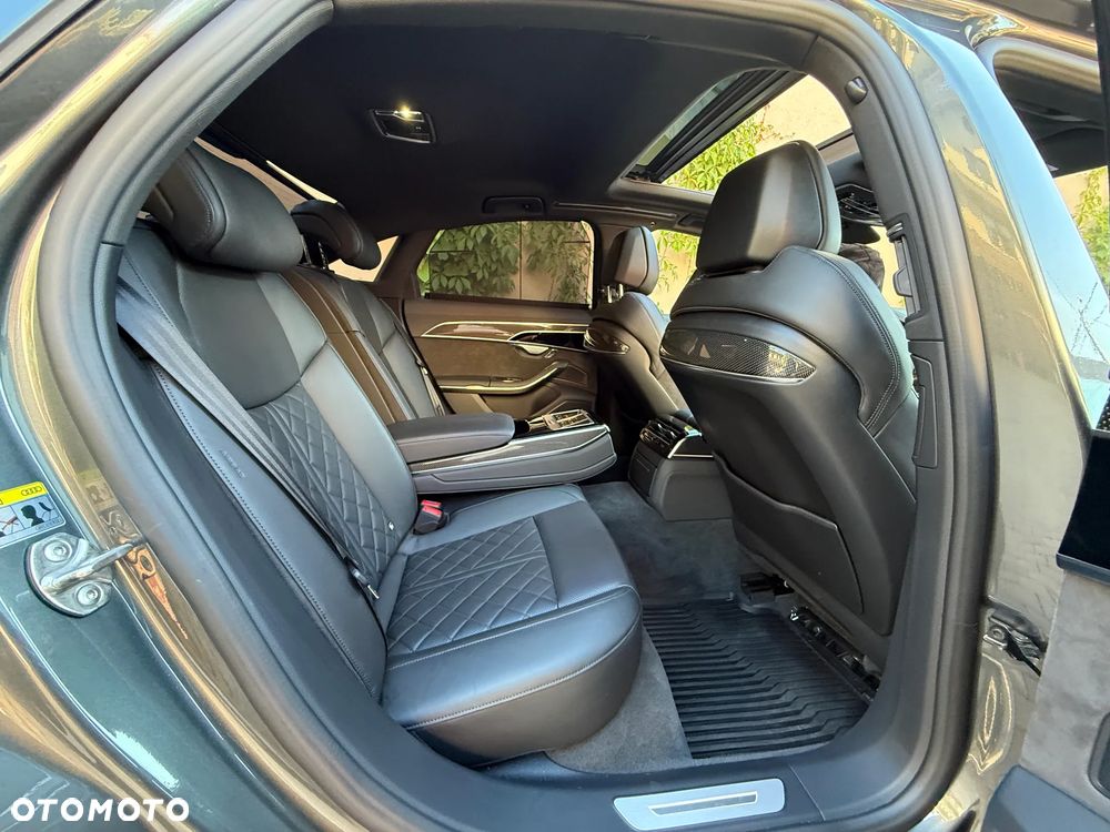 Audi S8 - 18