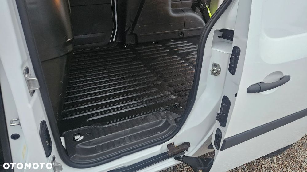 Renault KANGOO MAXI - 13