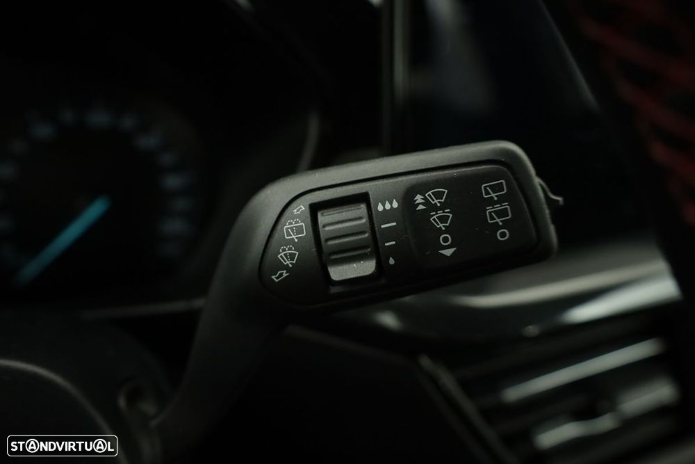 Ford Focus 1.0 EcoBoost MHEV ST-Line - 18