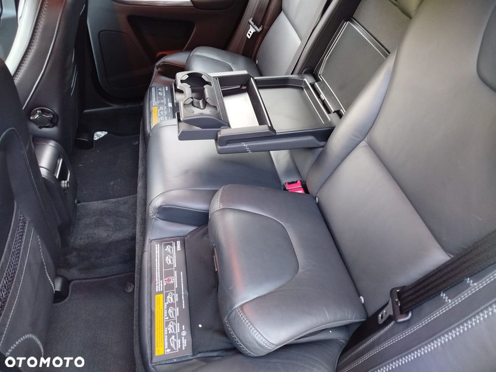 Volvo XC 60 - 24