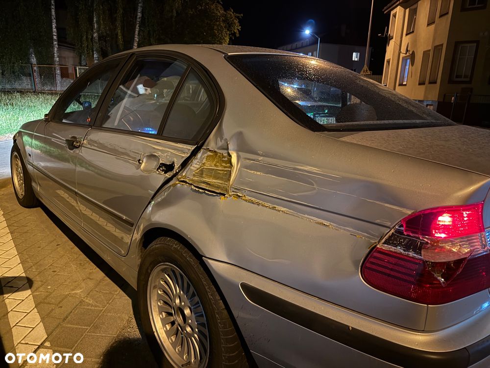 BMW Seria 3 318i - 9