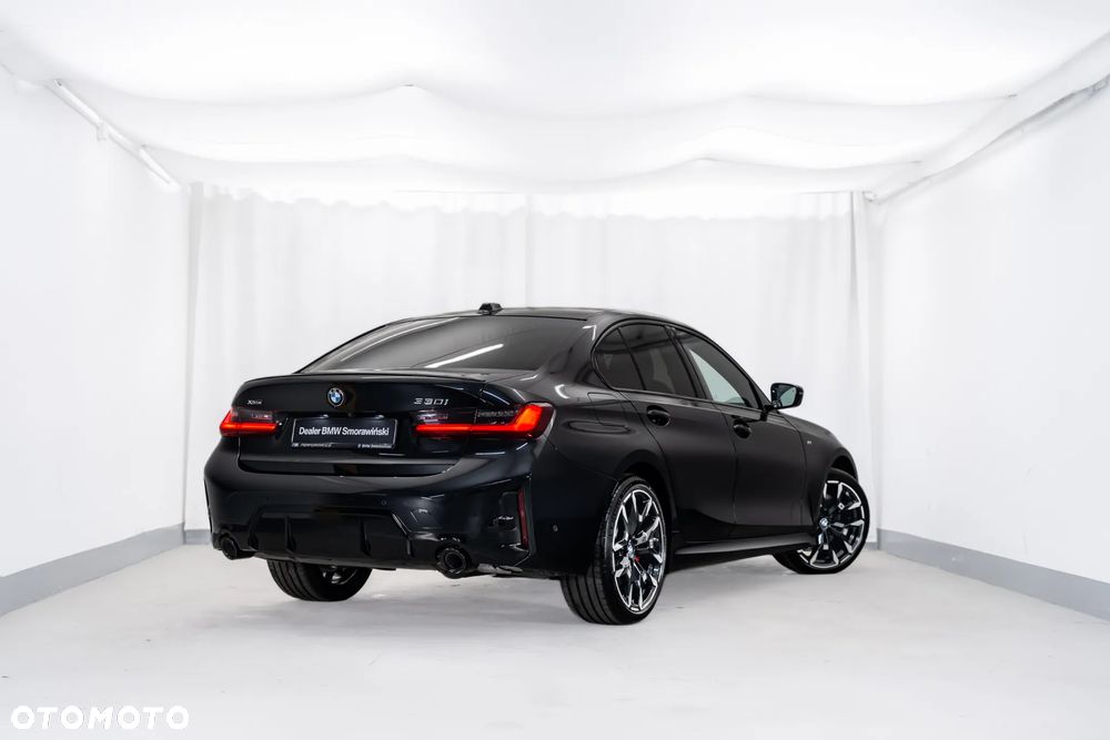 BMW Seria 3 330i xDrive M Sport - 3