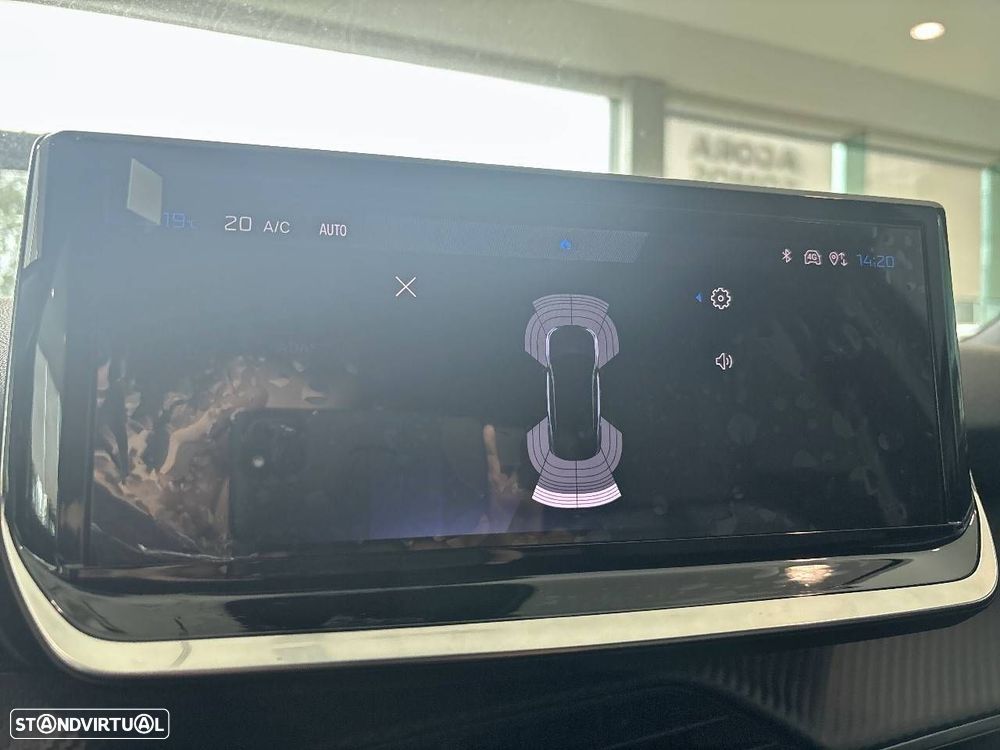 Peugeot 2008 1.2 Hybrid Allure e-DCS6 - 17