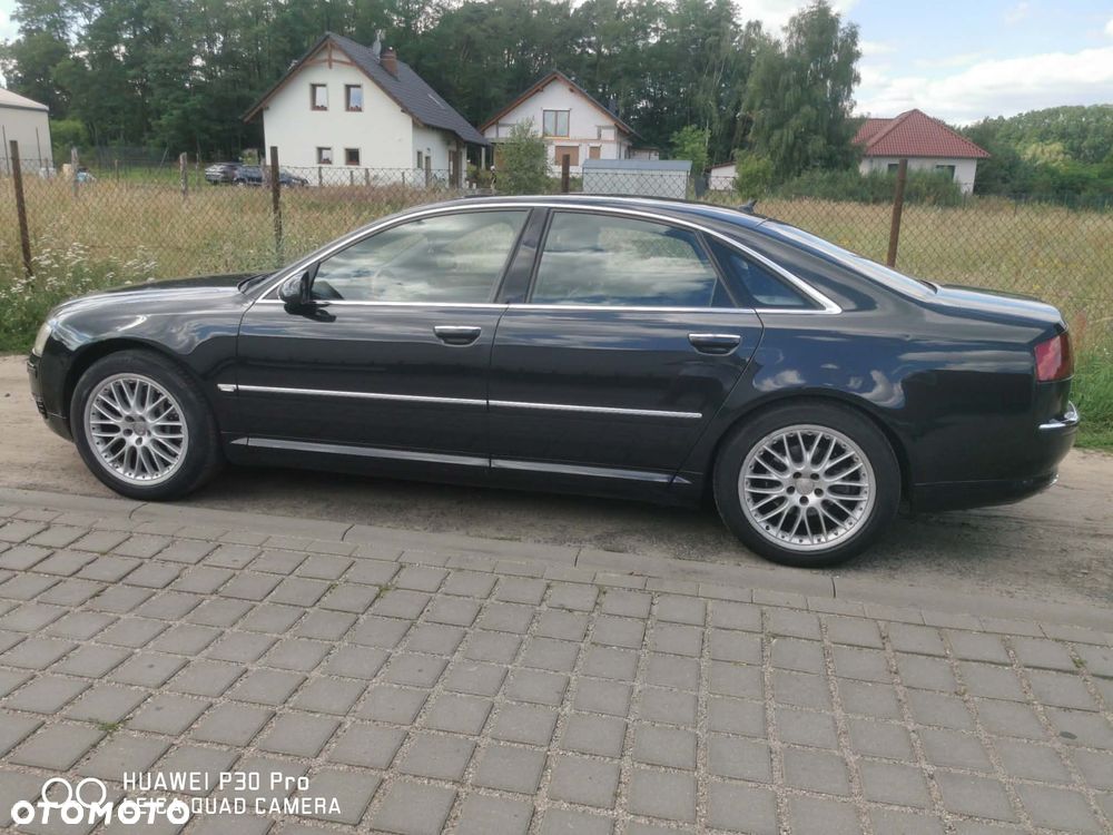 Audi A8 4.2 Quattro - 3