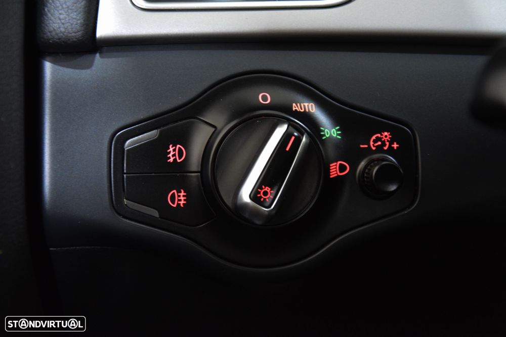 Audi A4 Avant 2.0 TDI DPF multitronic Ambiente - 21