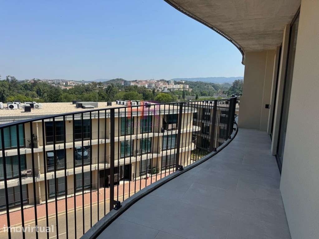 Arrenda-se apartamento T2 novo em Coimbra com varanda e parqueamento. - Grande imagem: 5/14