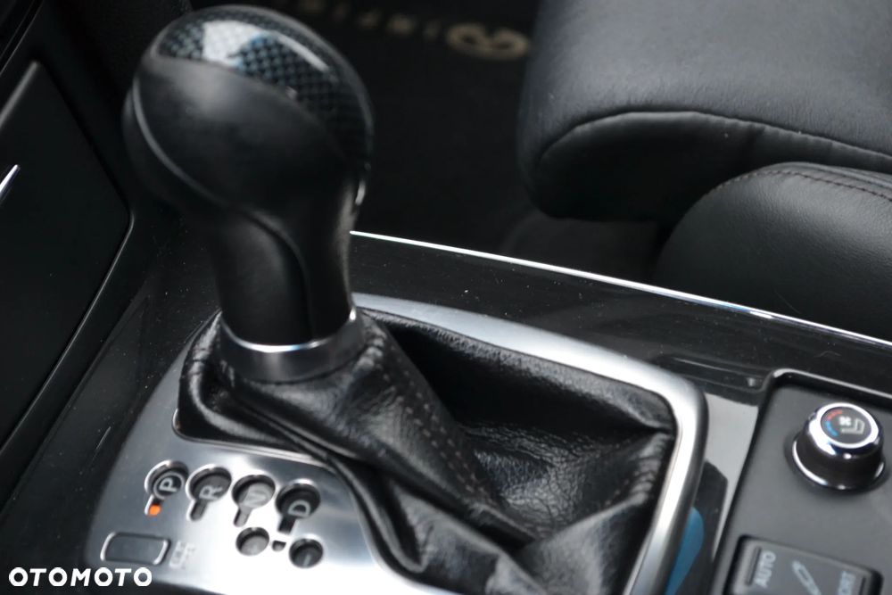 Infiniti FX FX30d AWD GT Premium - 27