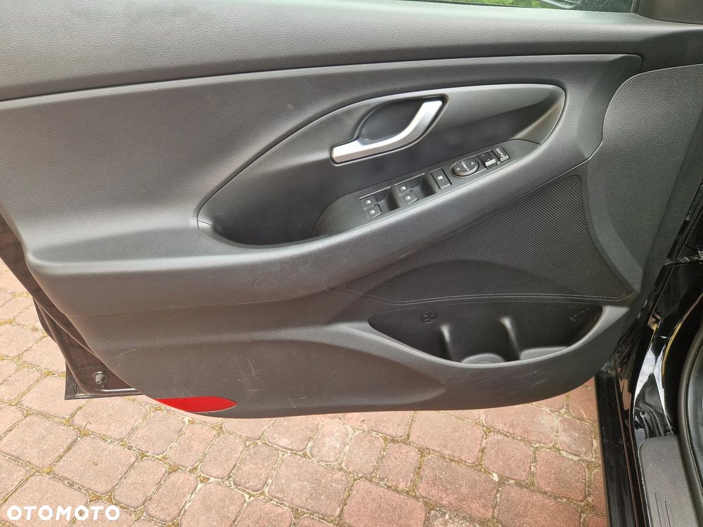 Hyundai i30 1.4 T-GDI Comfort DCT - 13