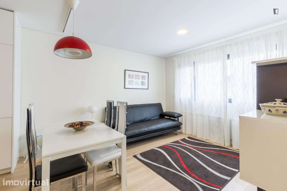 Apartamento com 1 quartos - localizado em Cedofeita Porto - Grande imagem: 3/15