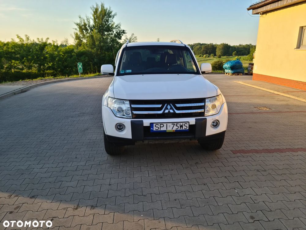 Mitsubishi Pajero - 3