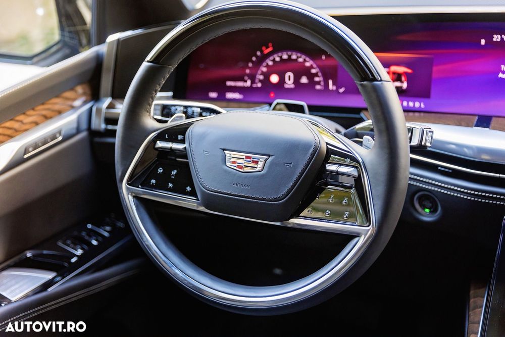 Cadillac Escalade - 15