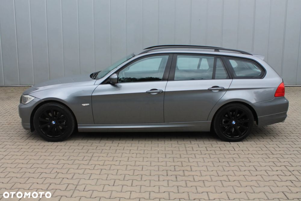 BMW Seria 3 318d DPF Edition Exclusive - 13