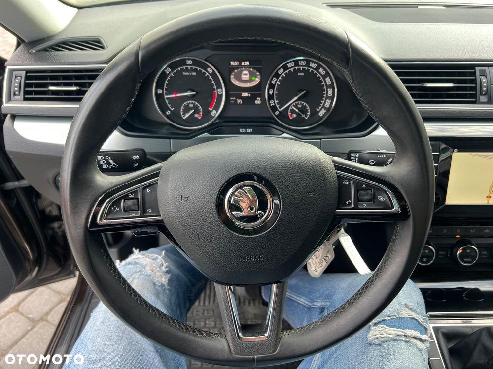 Skoda Superb 1.6 TDI GreenLine - 26