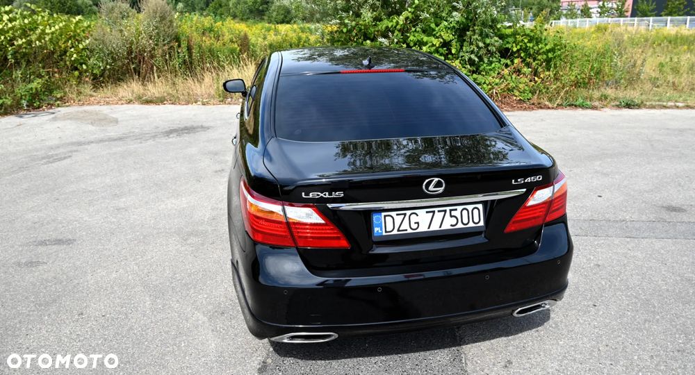 Lexus LS - 21