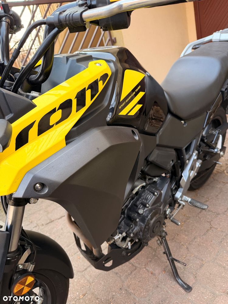 Suzuki V-STROM - 12