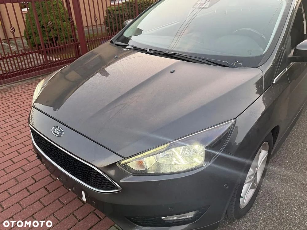 Ford Focus 1.5 EcoBlue Start-Stopp-System ST-LINE DESIGN - 26