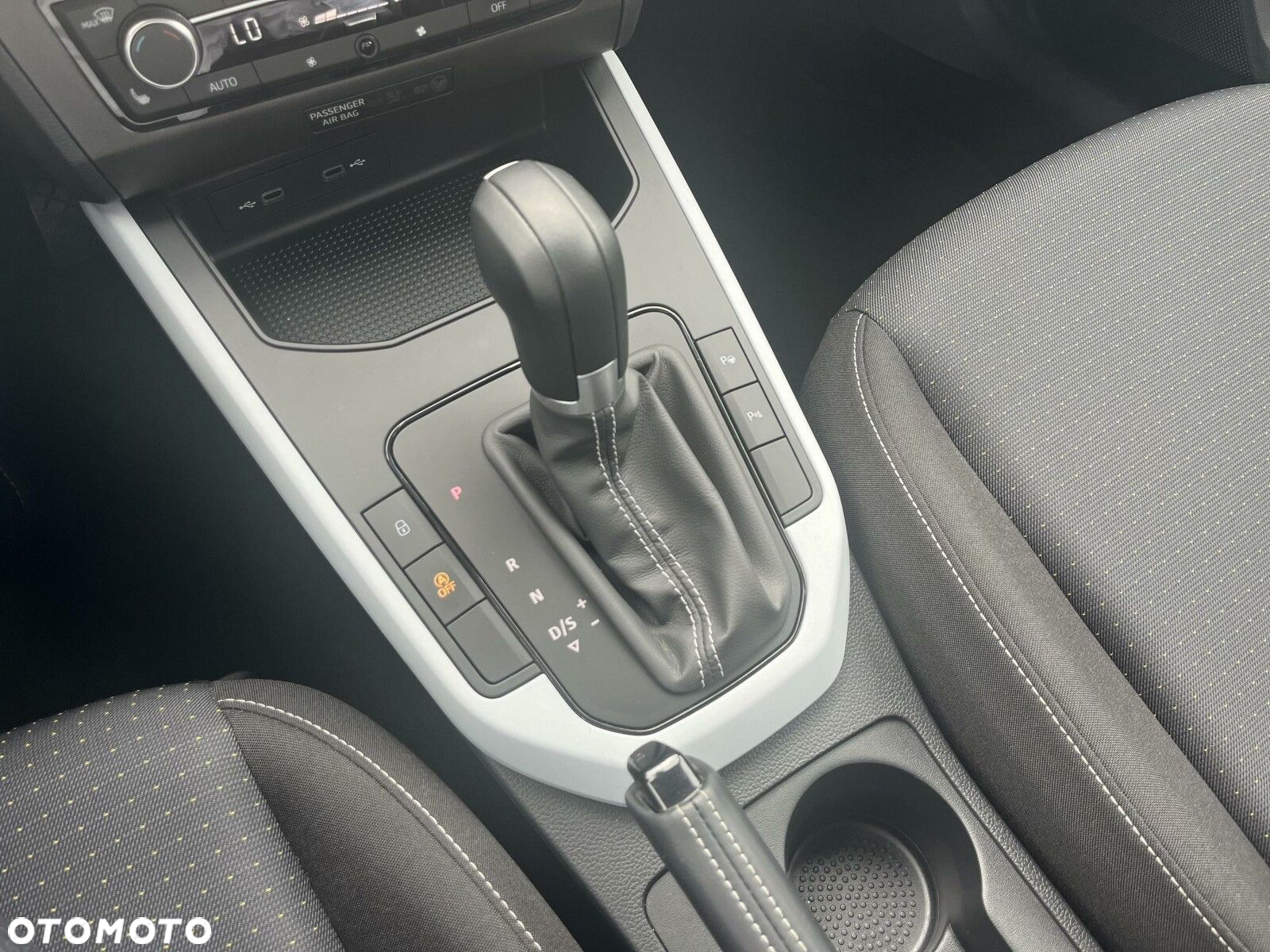 Seat Arona 1.0 TSI Style S&S DSG - 15