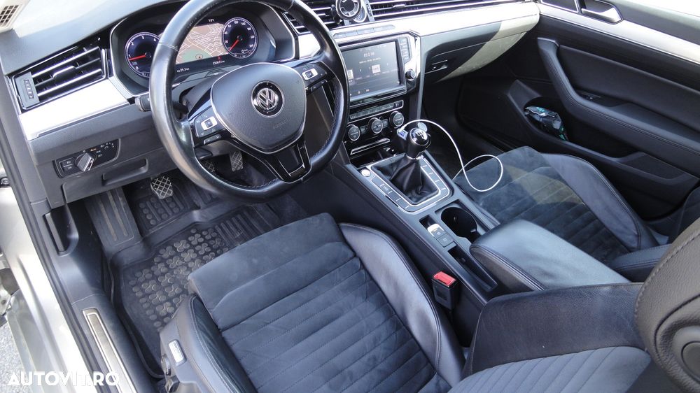 Volkswagen Passat 2.0 TDI (BlueMotion Technology) Highline - 2