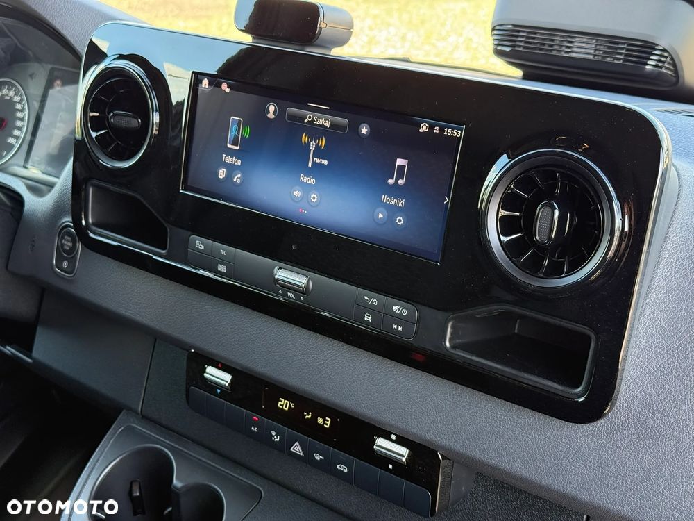 Mercedes-Benz Sprinter - 26