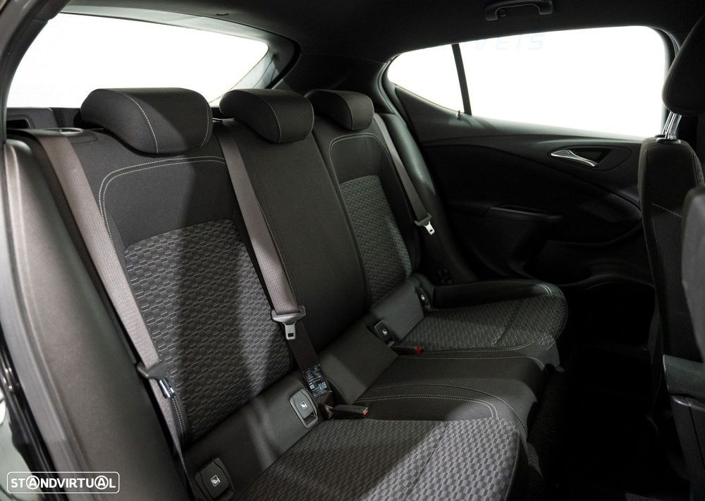 Opel Astra 1.6 CDTI Dynamic Sport S/S - 12