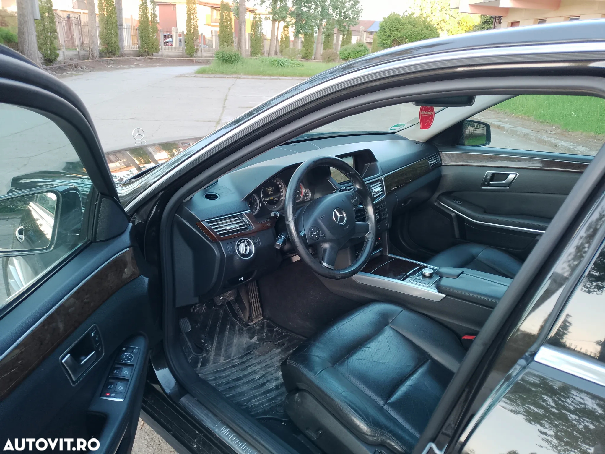 Mercedes-Benz E 200 T CDI DPF BlueEFFICIENCY 7G-TRONIC Elegance - 12