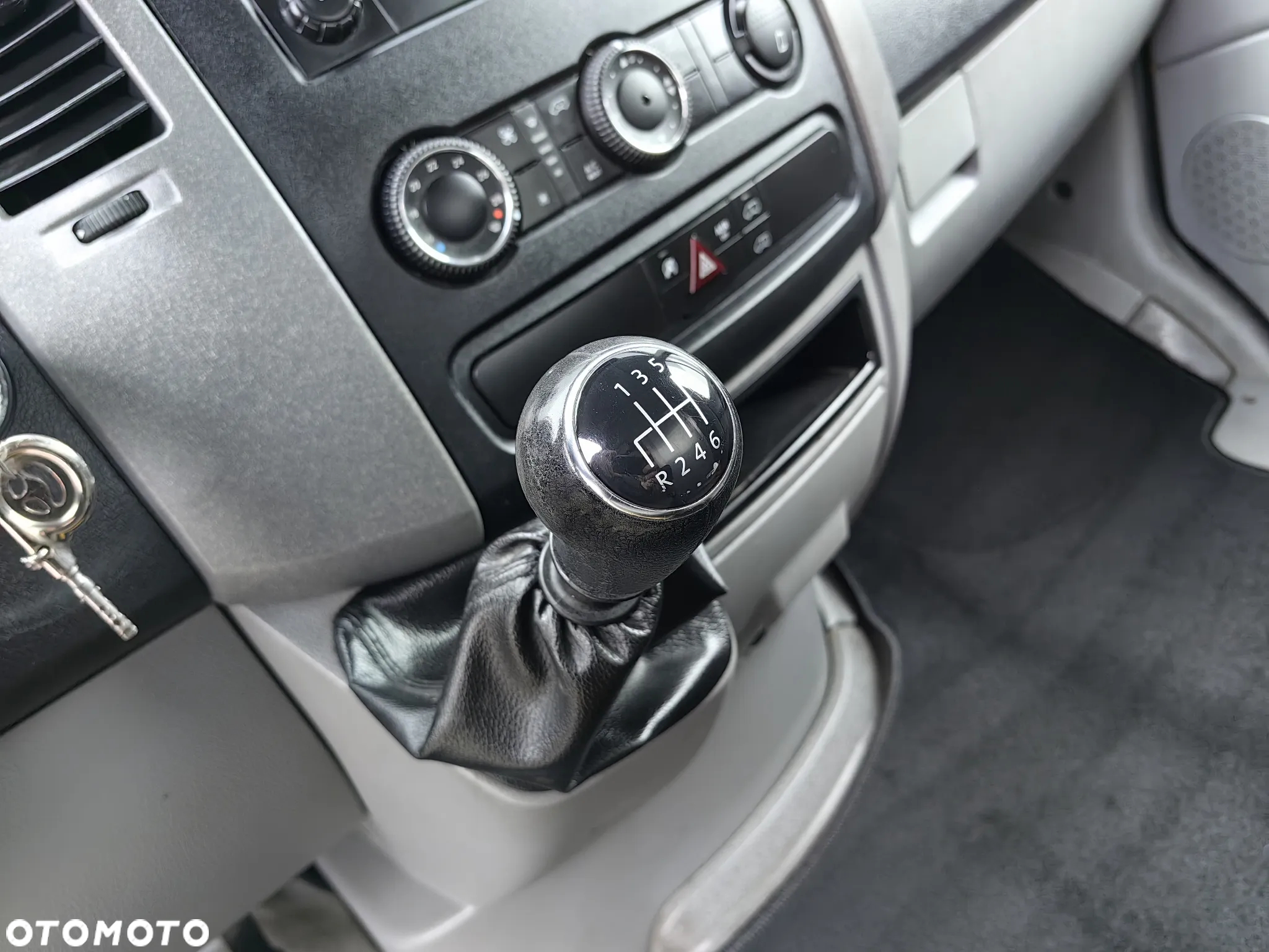 Volkswagen Crafter - 16