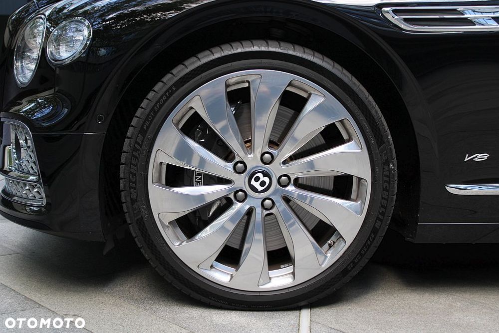 Bentley Flying Spur - 6