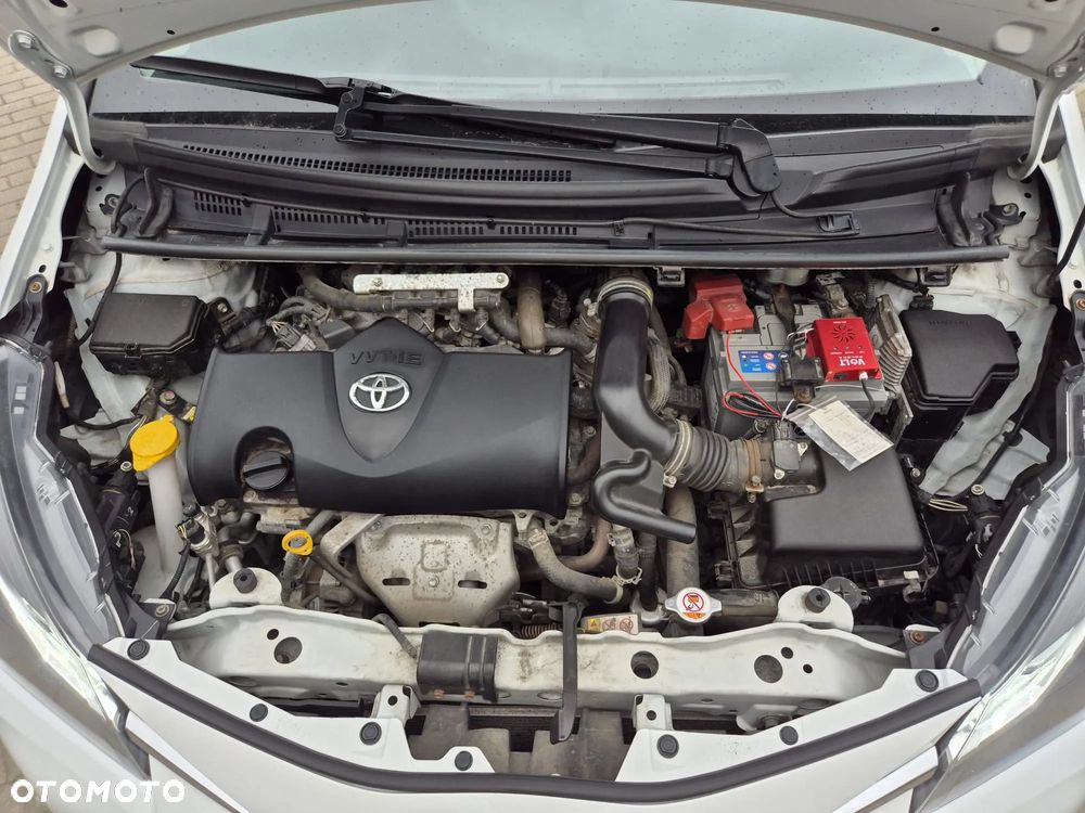 Toyota Yaris 1.5 Premium - 11