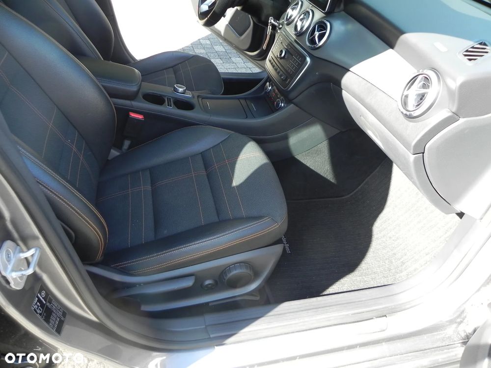 Mercedes-Benz CLA - 34