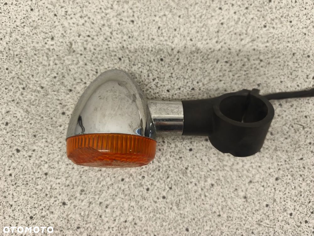 Kierunkowskaz prawy przód Honda VT700 VT 700 VT 1100 VT1100 Shadow 700 1100 - 2