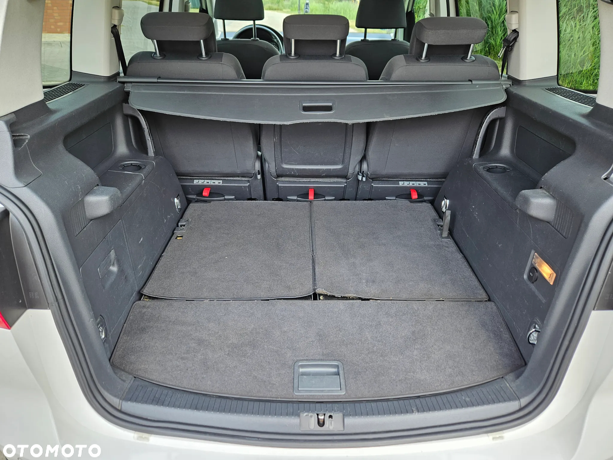 Volkswagen Touran 2.0 TDI DPF Cross DSG - 29
